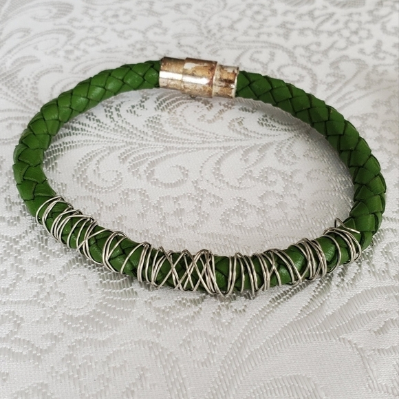 PAIR of Bracelets Hand Made Green Orange Beige Tan Beaded Wire Boho Unique Artsy - Picture 7 of 13